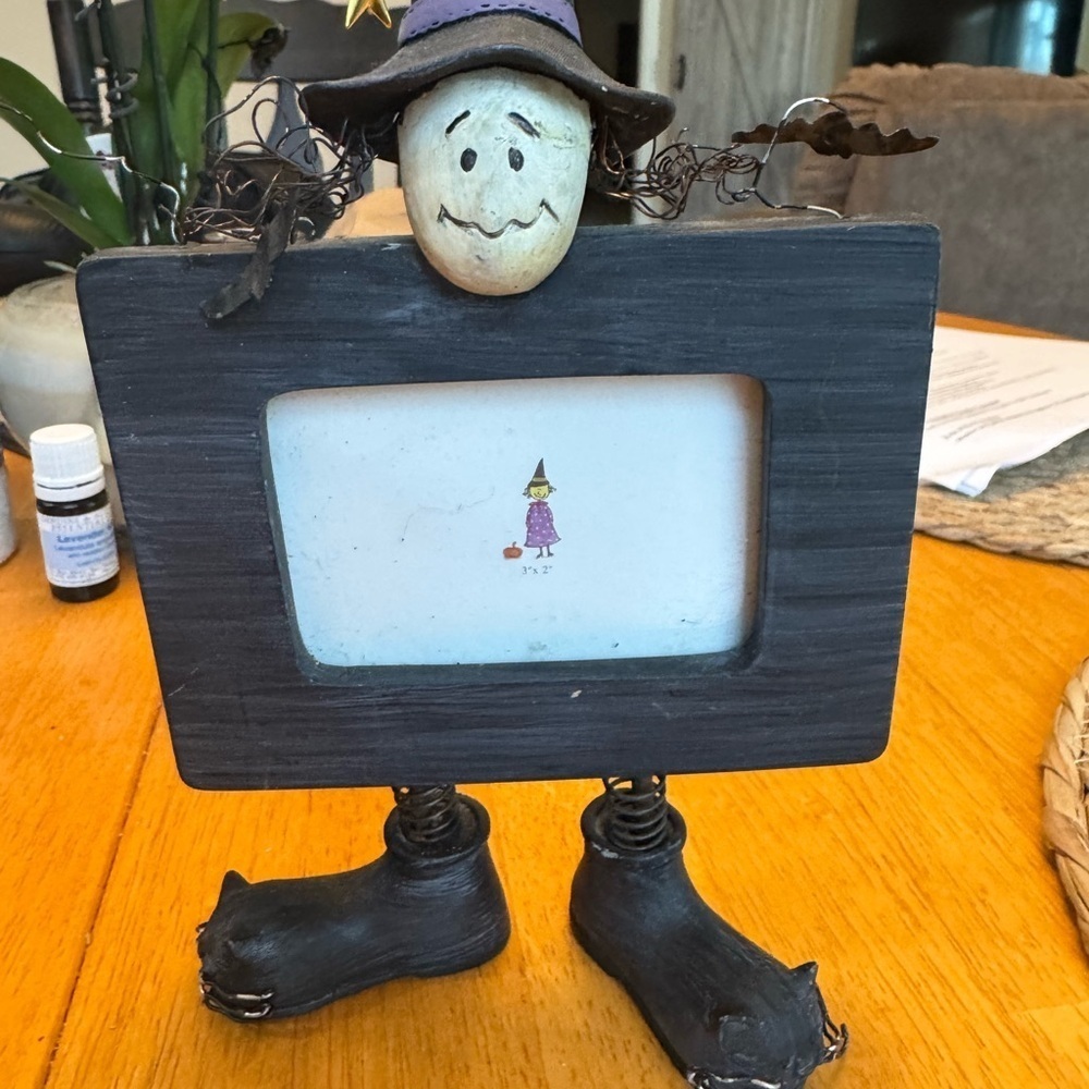 New witch frame decor - Picture 3 of 3